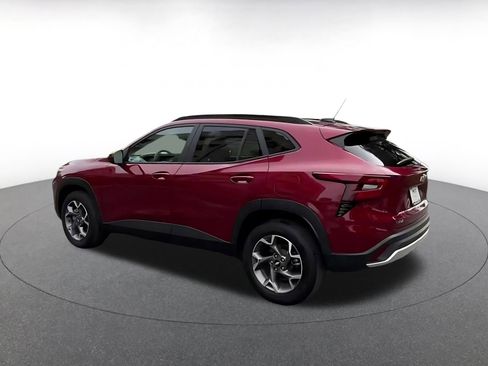 Used 2025 Chevrolet Trax LT image 10