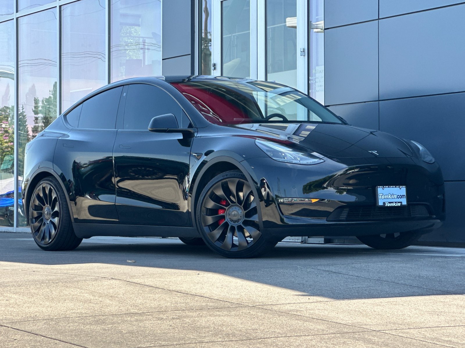 Used 2022 Tesla Model Y Performance AWD/4WD image 2