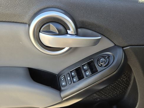 Used 2016 FIAT 500X Easy image 17