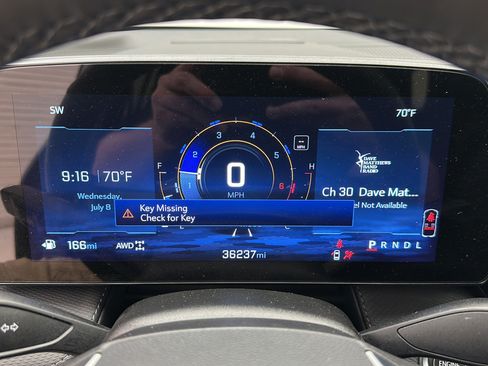 Used 2025 Chevrolet Equinox LT AWD/4WD image 14