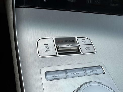 Certified 2026 Genesis GV70 2.5T Advanced AWD/4WD image 26