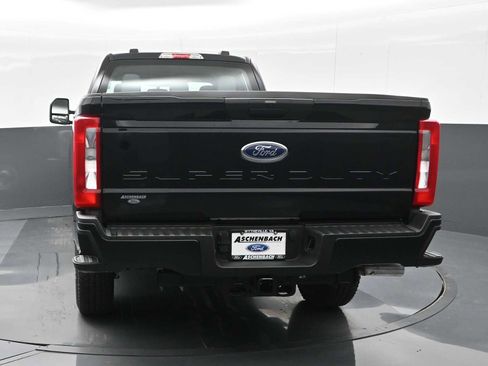 New 2025 Ford F250 XL w/ FX4 Off-Road Package image 7