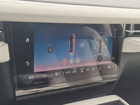 New 2025 Lincoln Navigator L Reserve image 25