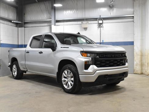 Used 2022 Chevrolet Silverado 1500 Custom w/ LPO, Dark Essentials Package AWD/4WD image 26