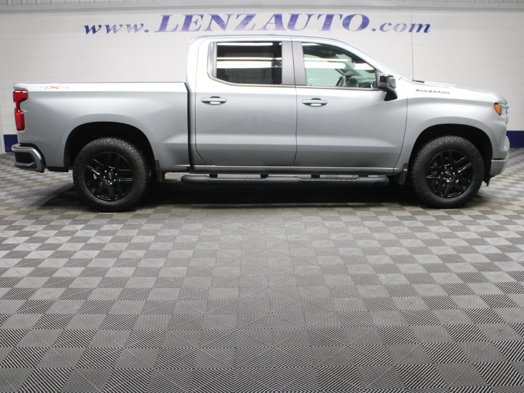 Used 2026 Chevrolet Silverado 1500 RST w/ Rally Edition AWD/4WD image 2