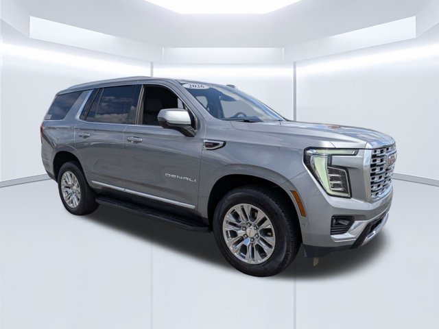 Used 2026 GMC Yukon Denali AWD/4WD image 2