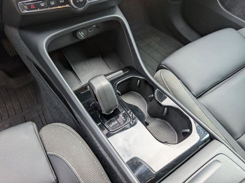 Used 2024 Volvo XC40 Recharge Core w/ Protection Package Premier RWD image 21