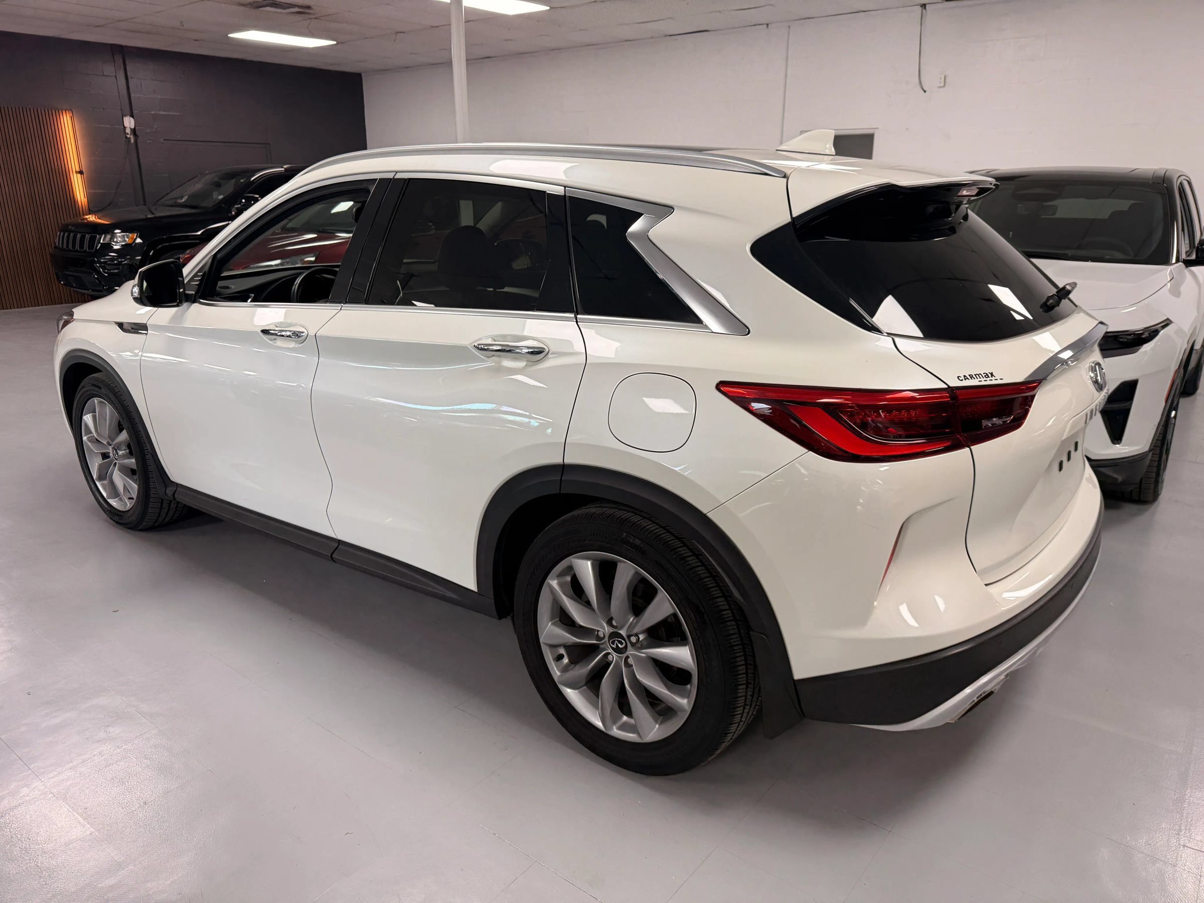 Used 2021 INFINITI QX50 Luxe FWD image 4