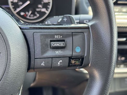Used 2023 Nissan Rogue SV AWD/4WD image 20
