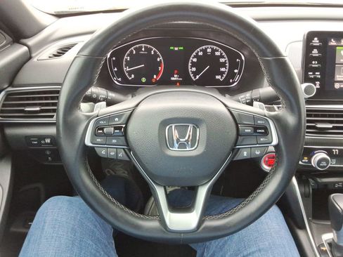 Used 2018 Honda Accord Sport image 24