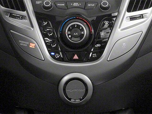 Used 2013 Hyundai Veloster FWD image 12