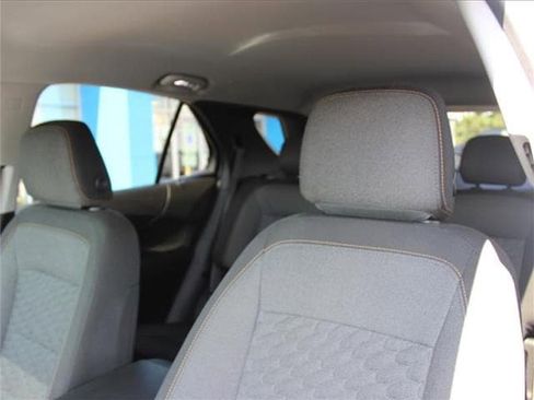 Used 2021 Chevrolet Equinox LT image 18