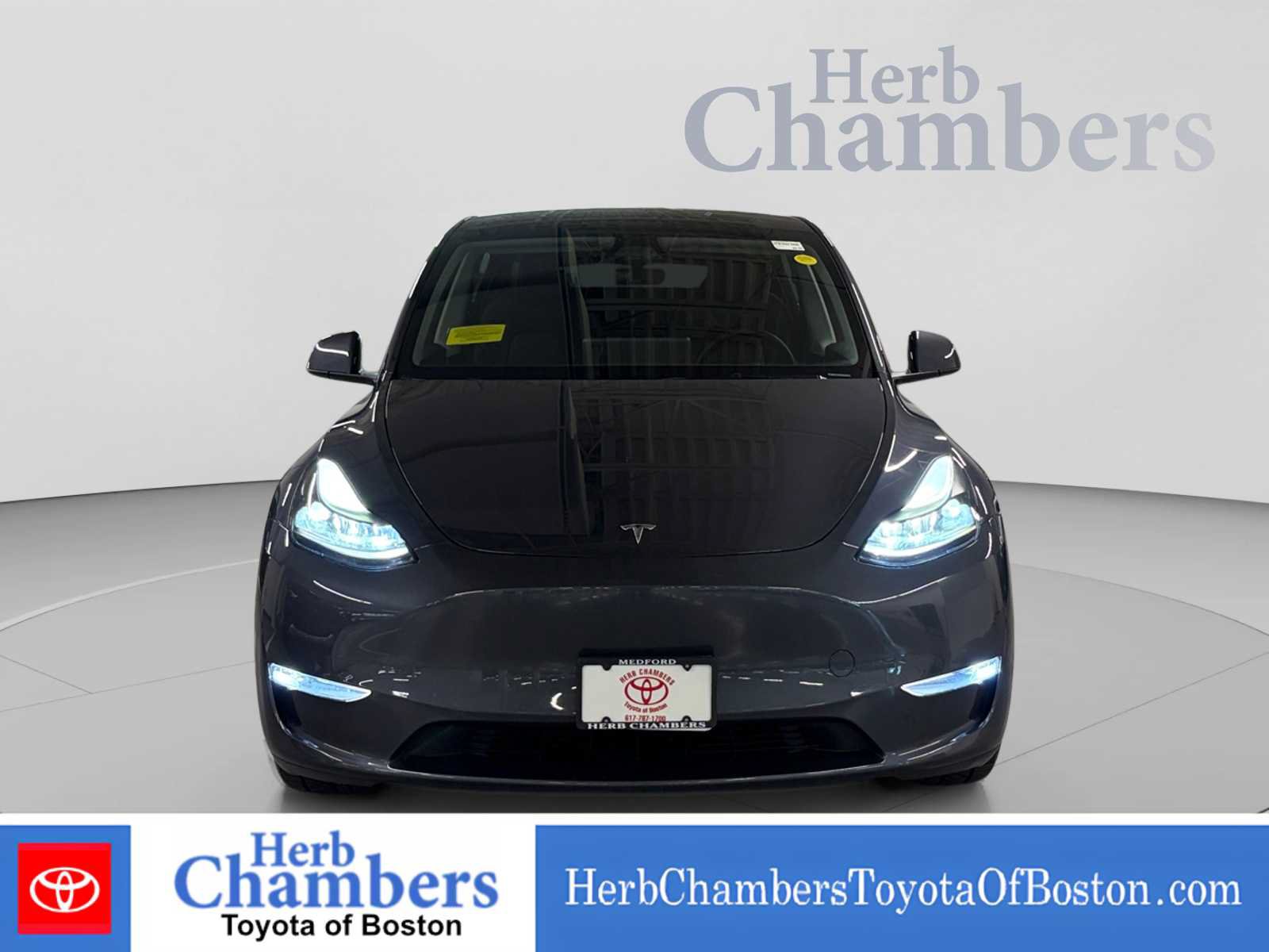 Used 2024 Tesla Model Y Long Range AWD/4WD image 2