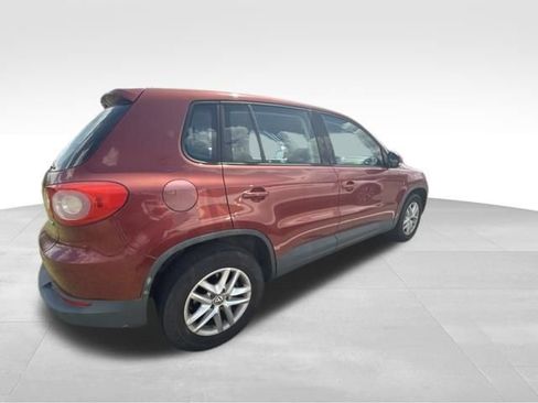 Used 2011 Volkswagen Tiguan S FWD image 8
