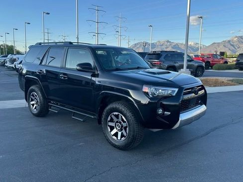 Used 2023 Toyota 4Runner TRD Off-Road Premium w/ Moonroof Package AWD/4WD image 28