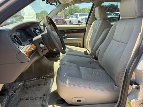 Used 2010 Mercury Grand Marquis LS RWD image 9