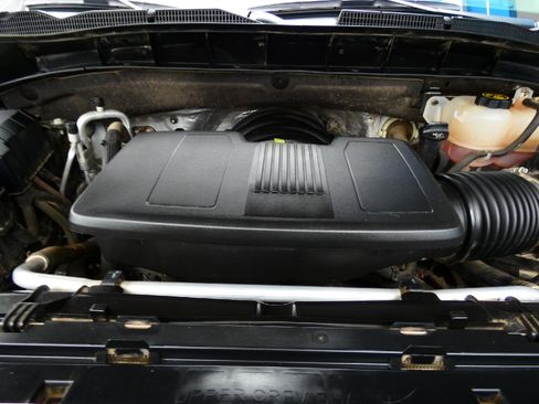 Used 2023 GMC Sierra 1500 SLT w/ SLT Convenience Package image 18