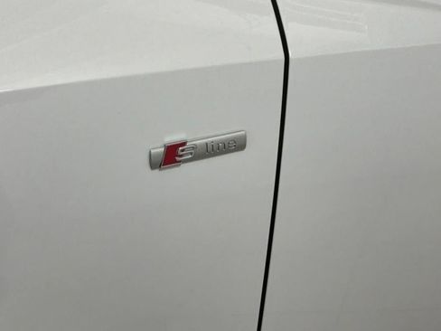 Used 2023 Audi Q3 2.0T Premium w/ Black Optic Sport Package AWD/4WD image 25