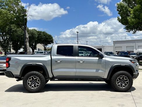 Used 2024 Chevrolet Colorado ZR2 w/ Technology Package AWD/4WD image 3