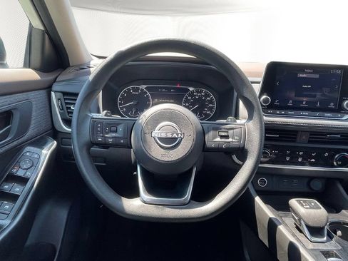Used 2023 Nissan Rogue S AWD/4WD image 13
