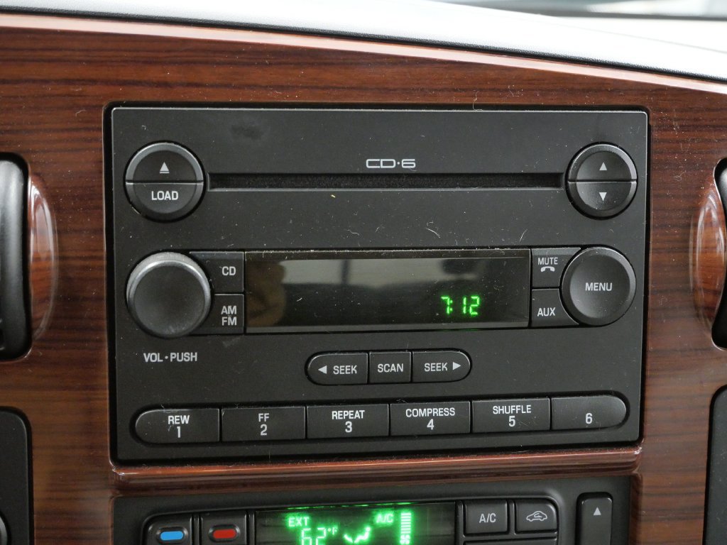 Used 2005 Ford F250 XL AWD/4WD image 21
