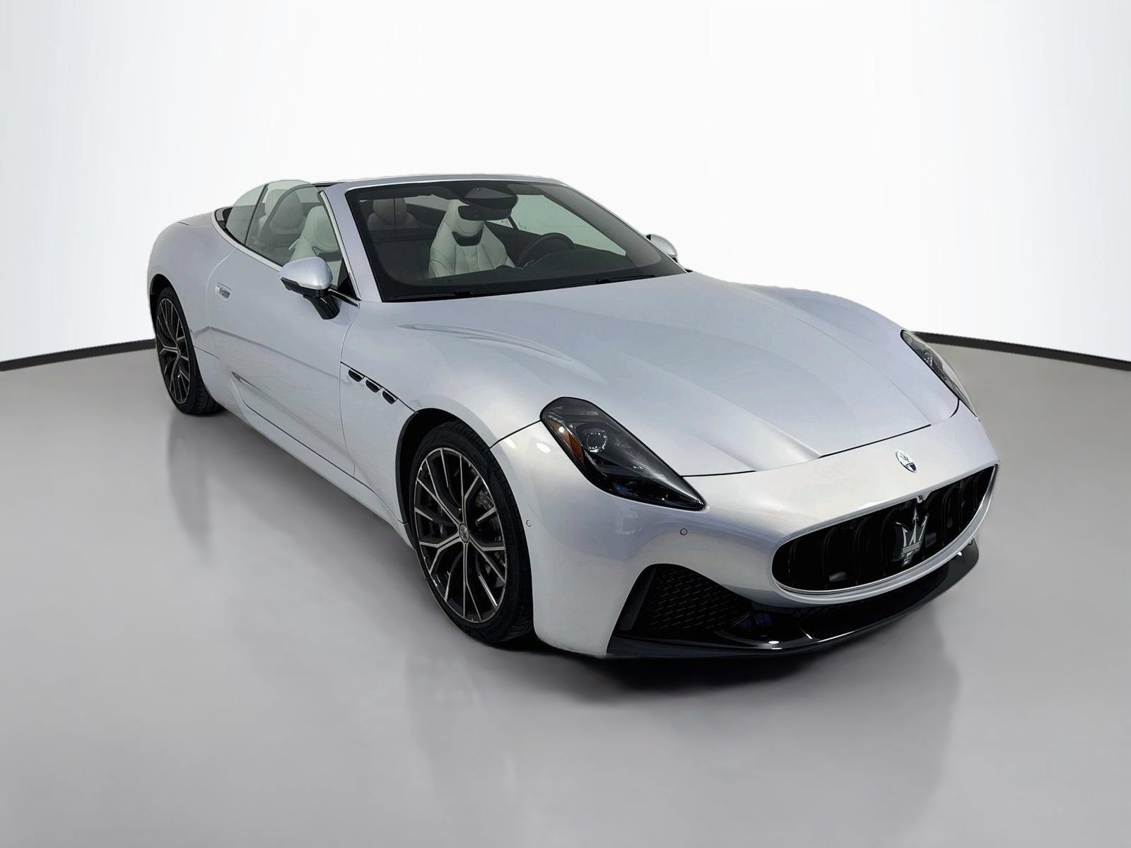 Used 2026 Maserati GranCabrio Modena AWD/4WD image 1