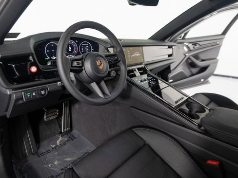 New 2026 Porsche Panamera 4 image 4