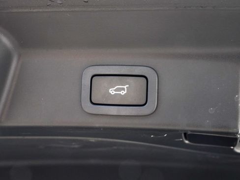 Used 2022 Jaguar F-PACE SVR AWD/4WD image 31