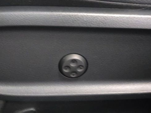 Used 2022 Mercedes-Benz GLA 250 4MATIC w/ Premium Package Lite image 33