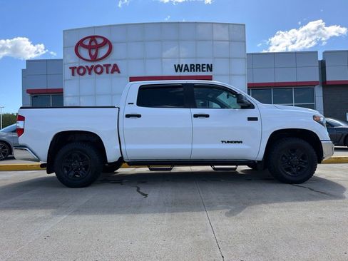 Used 2021 Toyota Tundra SR5 w/ SR5 Upgrade Package AWD/4WD image 3