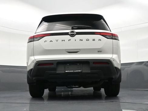 Used 2022 Nissan Pathfinder SV image 27