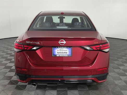 Used 2024 Nissan Sentra SR FWD image 5
