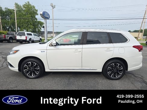 Used 2018 Mitsubishi Outlander SEL AWD/4WD image 1
