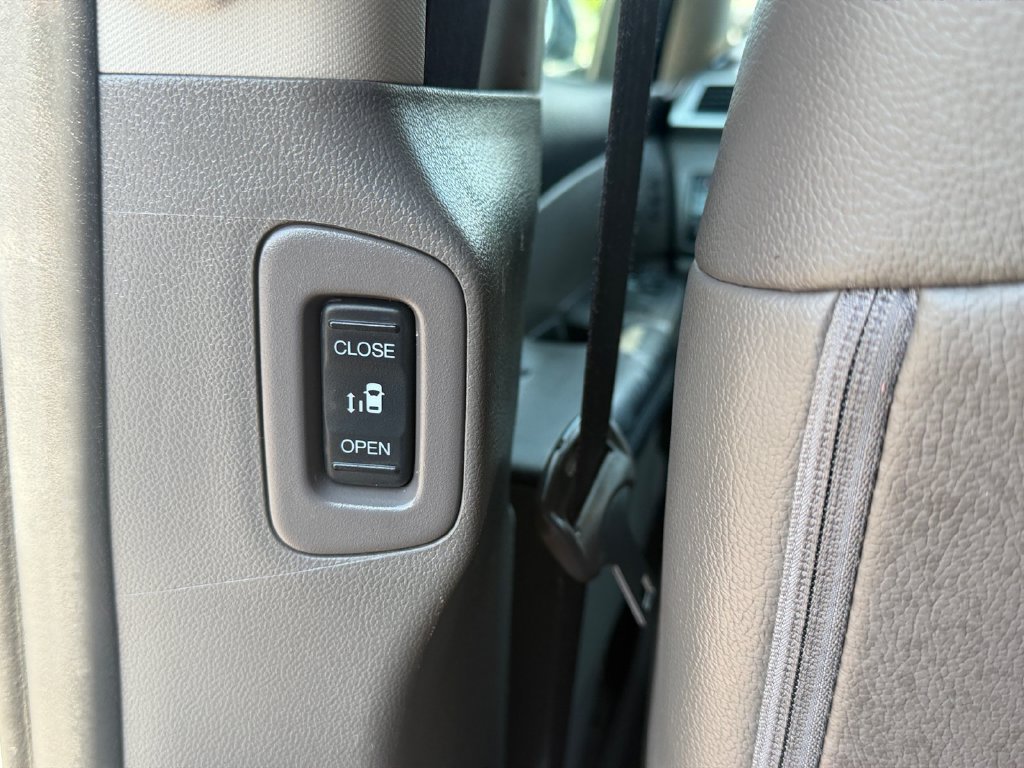 Used 2016 Honda Odyssey Touring Elite image 23