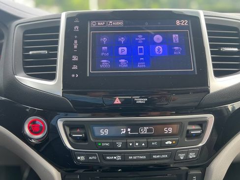 Used 2017 Honda Pilot Touring image 15