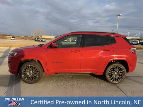 Used 2022 Jeep Compass Limited image 2