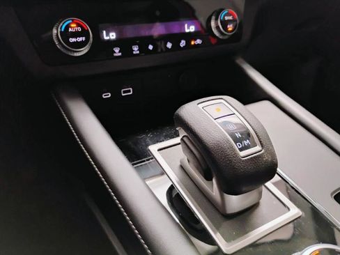 Used 2024 Mitsubishi Outlander ES FWD image 34
