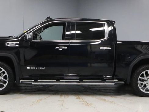 Used 2022 GMC Sierra 1500 Denali w/ Technology Package AWD/4WD image 8