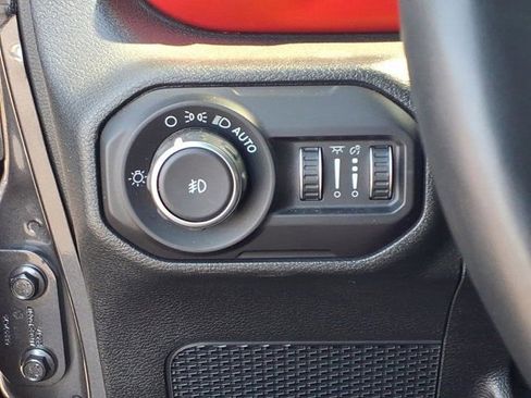 Used 2018 Jeep Wrangler Unlimited Rubicon AWD/4WD image 20