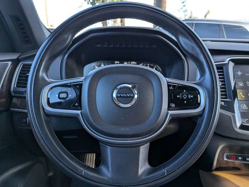 Used 2019 Volvo XC90 T6 Momentum w/ Advanced Package image 15