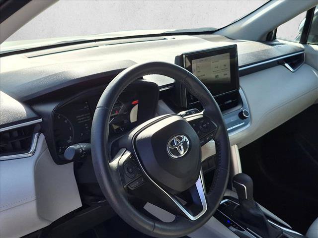 Used 2023 Toyota Corolla Cross LE w/ Moonroof Package FWD image 8