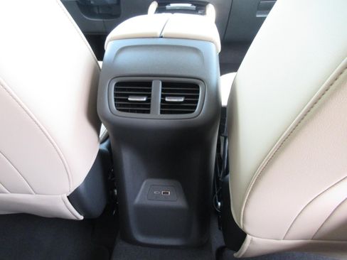Used 2025 Buick Envision Preferred AWD/4WD image 33