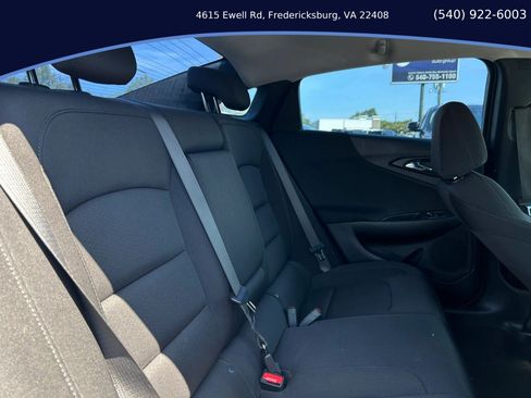 Used 2019 Chevrolet Malibu LT FWD image 13