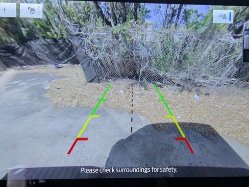 Used 2023 Ford F150 Lariat w/ Trailer Tow Package image 13