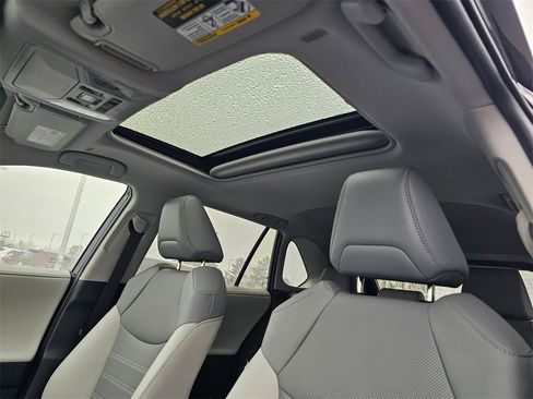 Used 2025 Toyota RAV4 Limited image 27