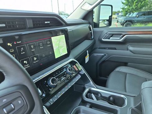 New 2026 GMC Sierra 2500 Denali w/ Denali Reserve Package AWD/4WD image 23