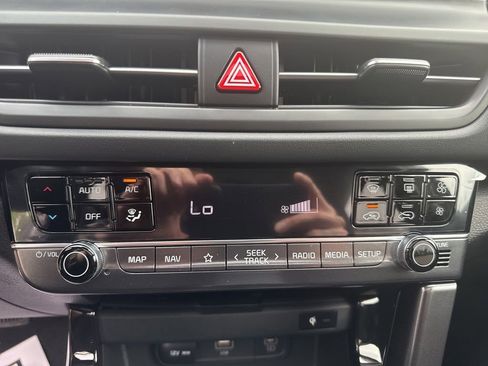 Certified 2024 Kia Seltos SX w/ SX Sunroof Package AWD/4WD image 35