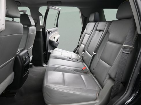Used 2020 Chevrolet Tahoe LT RWD image 23
