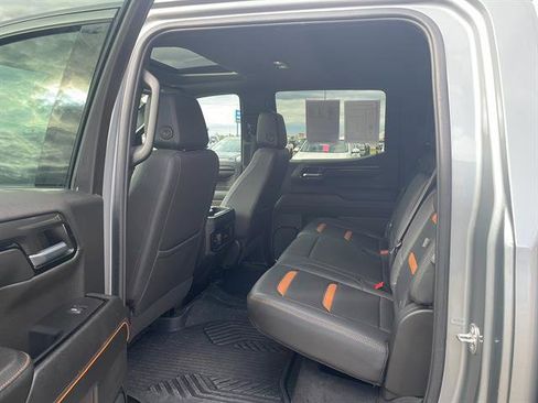 Used 2024 GMC Sierra 1500 AT4 w/ Technology Package AWD/4WD image 13