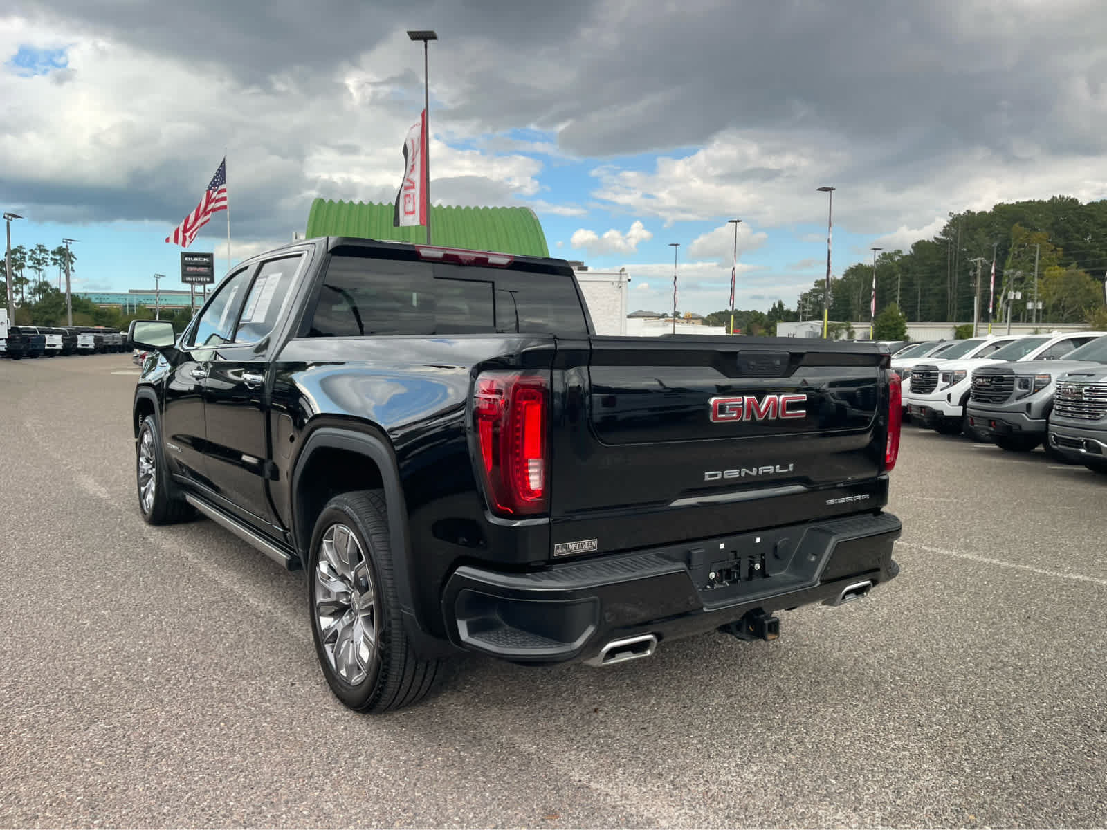 Used 2025 GMC Sierra 1500 Denali w/ Denali Reserve Package AWD/4WD image 9